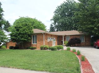 206 Golf Rd, Springfield, IL 62704