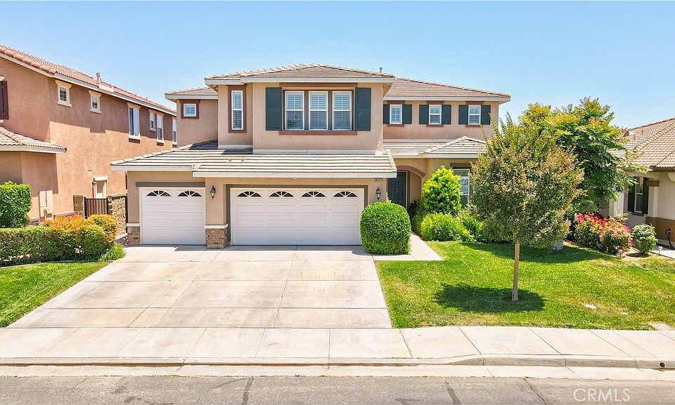 1st image of 30372 Woodbury Cir