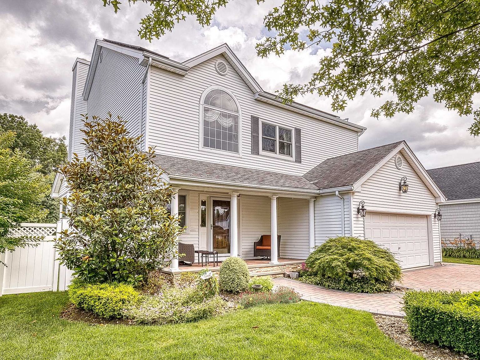 42 Lyndon Pl, Melville, NY 11747 Zillow