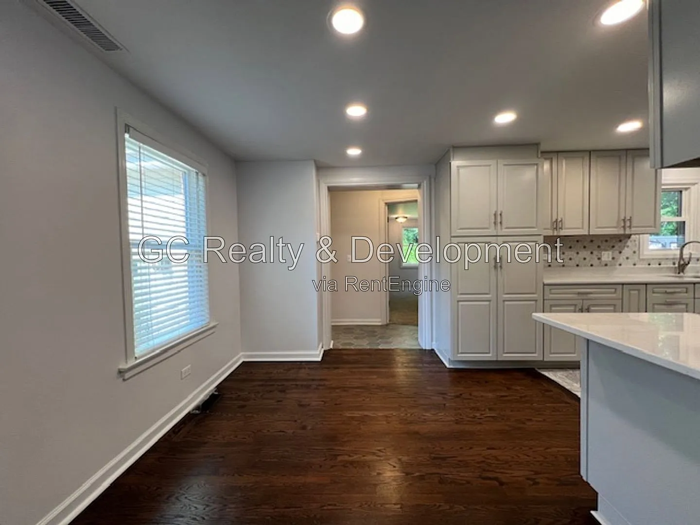 3 bed, 2.5 bath, 1286 sqft, $3,250 — Photo 3