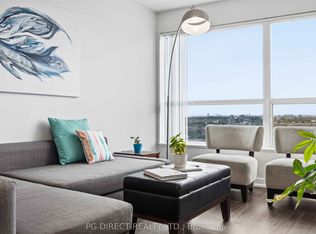 38 Lee Centre Dr #2716, Toronto, ON M1H 3J7