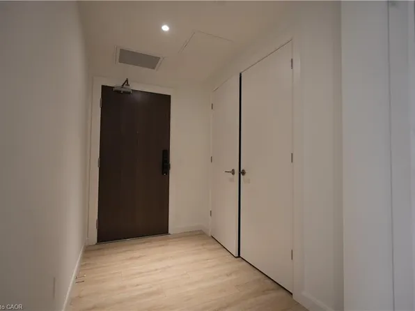 741 King St W #903, Kitchener, ON N2G 0E9