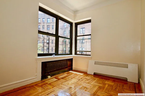 Rented by Sovereign Associates | media 25