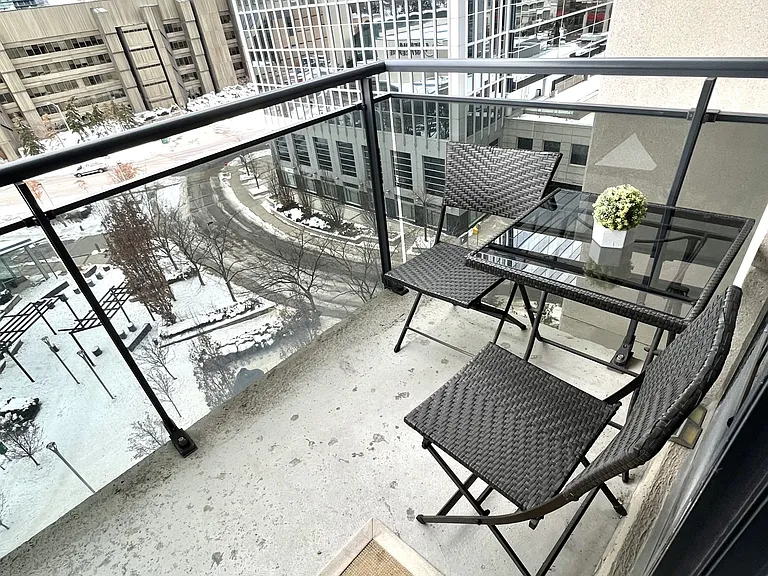 155 Beecroft Rd #910 — Photo 9