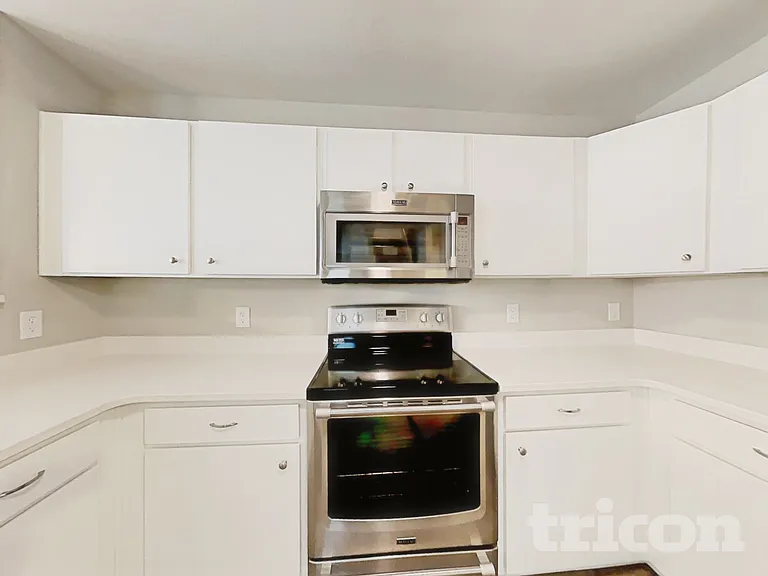 285 Aershire Ct — Photo 6