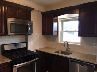 5331 206th St, Oakland Gardens, NY 11364