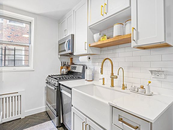 4th image of 4601 39th Ave APT 402