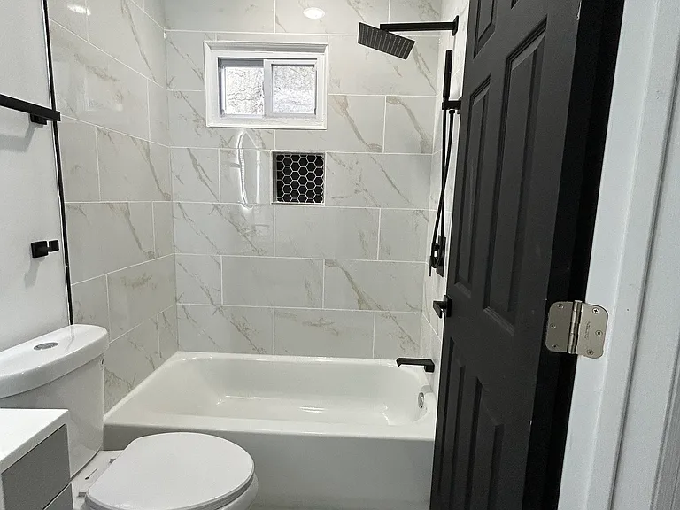 4922 Saybrook Ave — Photo 9