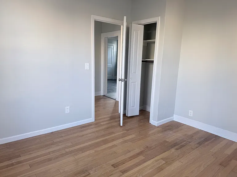 425-427 3rd Ave #B — Photo 21