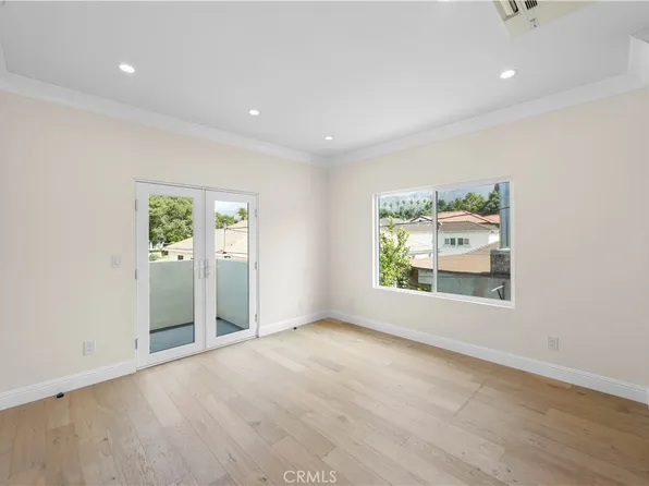 828 E Olive Ave, Burbank, CA 91501