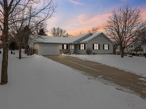 308 Ashberry Ct, Stoughton, WI 53589
