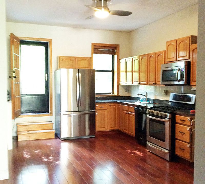 1st image of 432 Sackett St