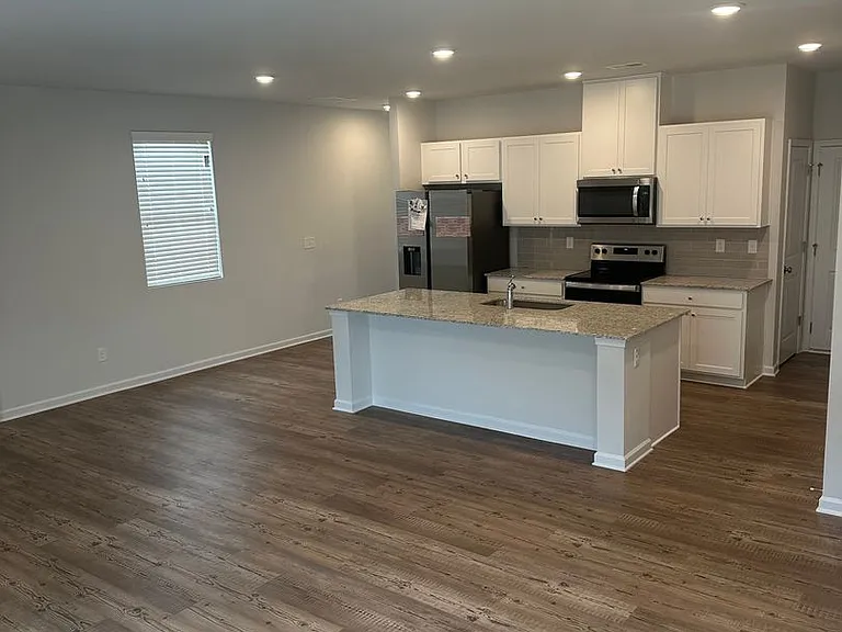 5344 Melbourne Ln — Photo 4