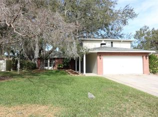 11319 Carrollwood Estates Dr, Tampa, FL 33618