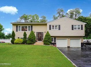 14 Danemar Dr, Middletown, NJ 07748