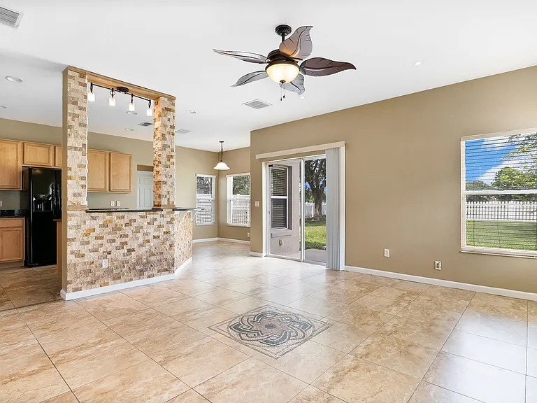 10706 Cypress Trail Dr — Photo 4