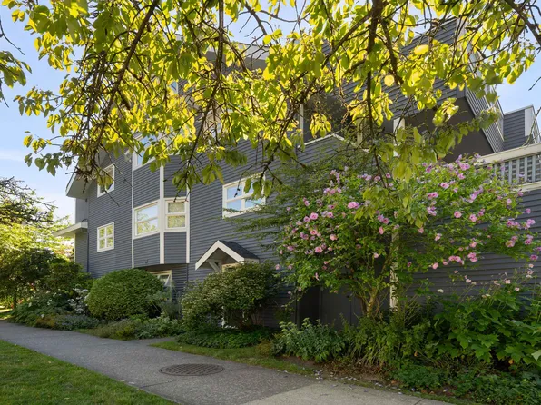 3085 Maple St, Vancouver, BC V6J 4W7