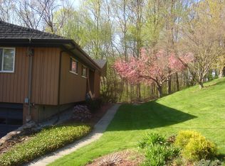 629 Saddle Ridge Rd, Orange, CT 06477