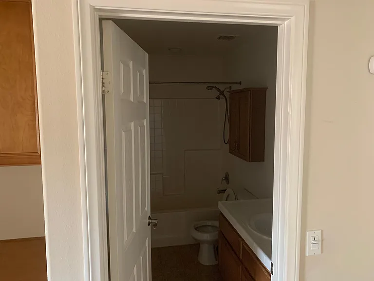 13558 Deluvina Ct — Photo 37
