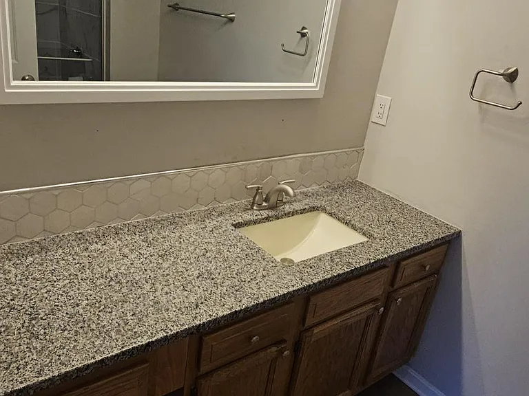 9395 Old Plainfield Rd #18 — Photo 3