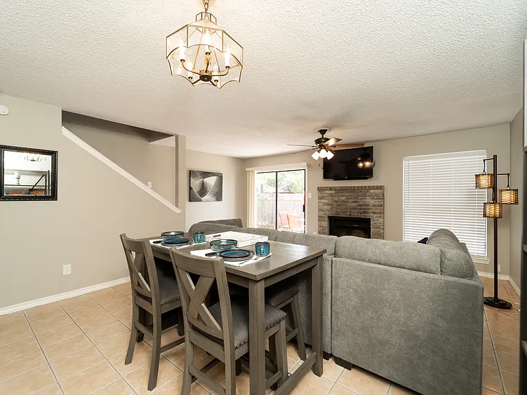 2640 Gwendolyn Ln #B — Photo 31