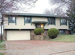 9743 Ellison Ave, Omaha, NE 68134