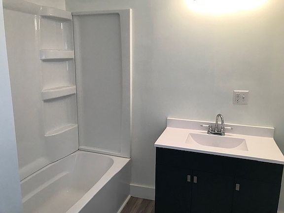 5th image of 694 E Main St