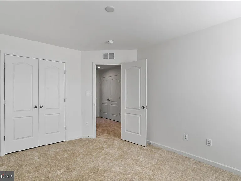 100 Stafford Pl — Photo 12