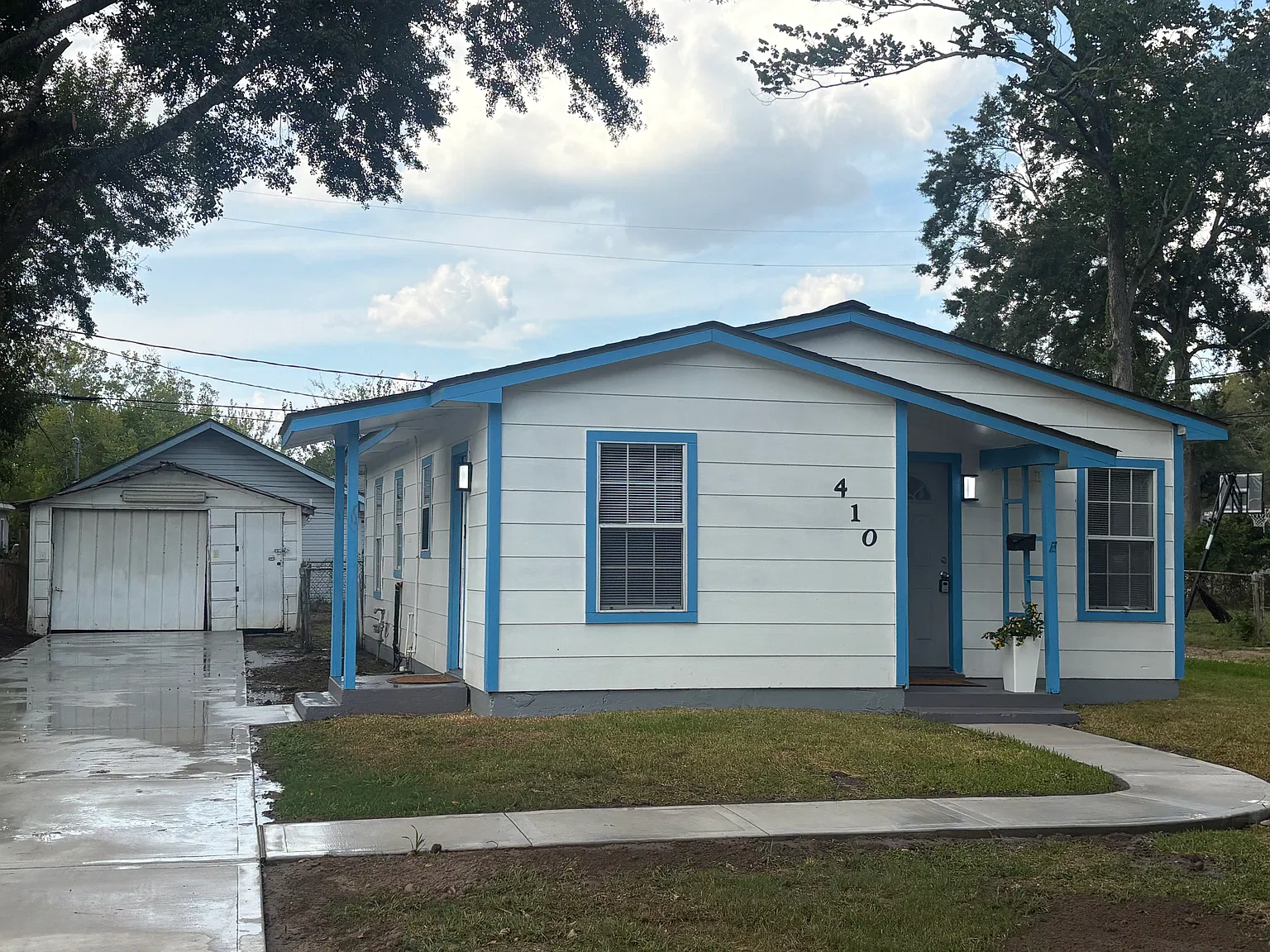 410 W Homan St — Photo 3
