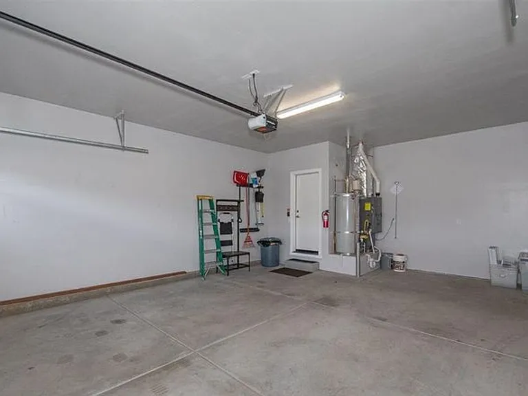 18187 Kodiak Bear Ct — Photo 27