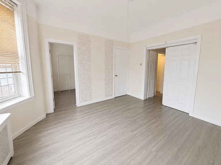 6091 Putnam Ave #2A — Photo 2