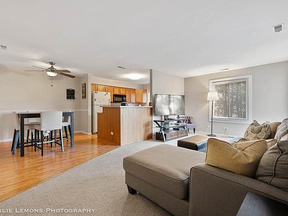 2nd image of 308 Primrose Ct #308