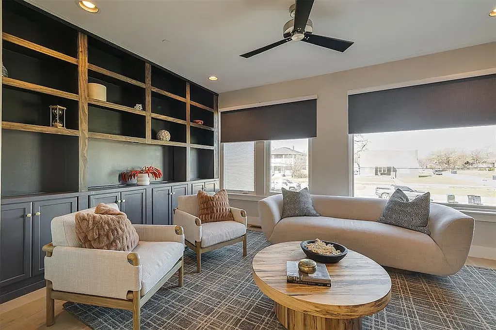 2 bed, 2.5 bath, 1368 sqft, $2,150 — Photo 2