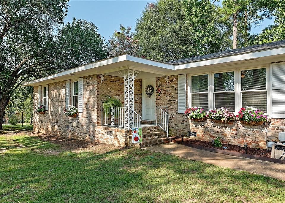 1st image of 1904 Northside Dr
