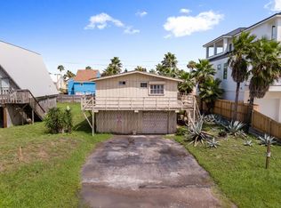122 E Gardenia St, South Padre Island, TX 78597