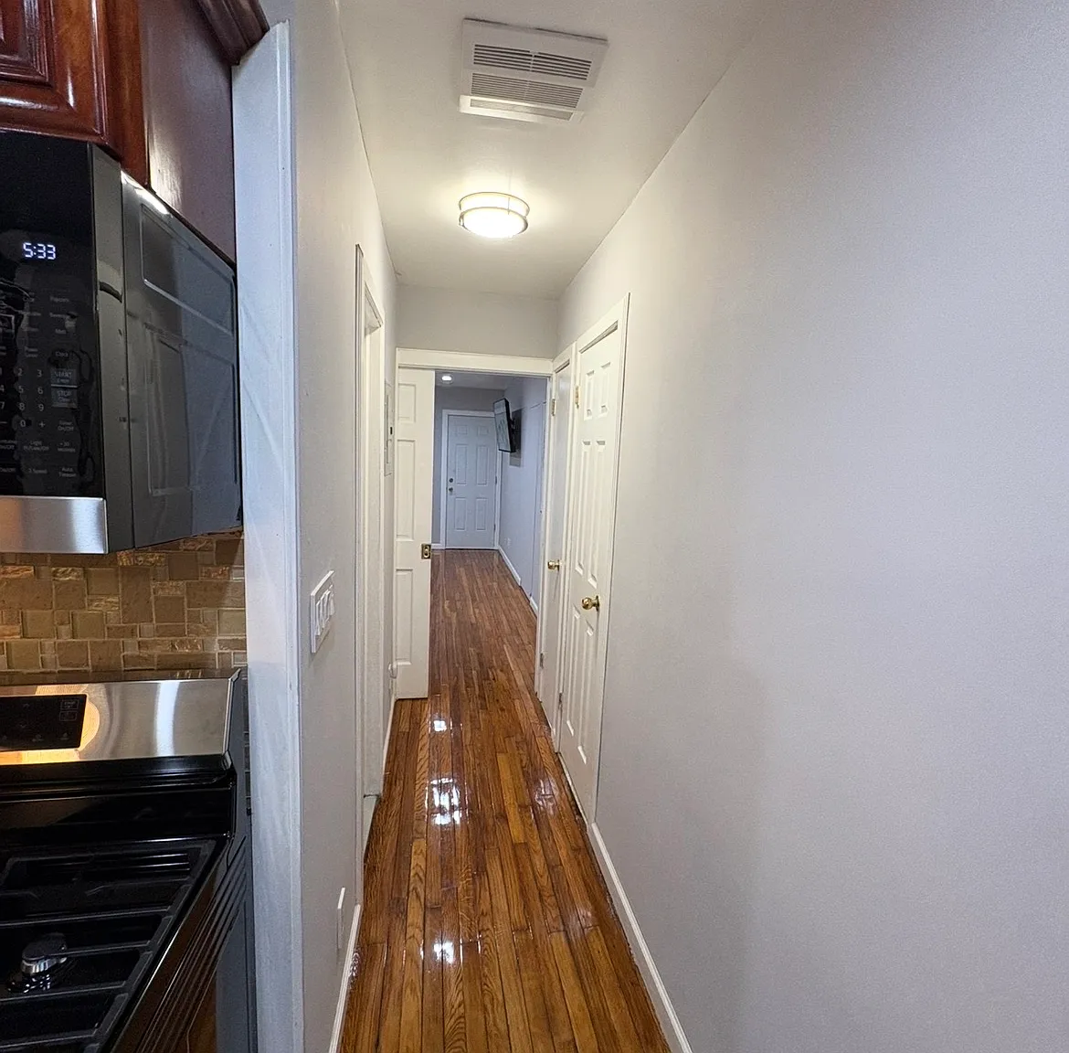 10306 Avenue L — Photo 3