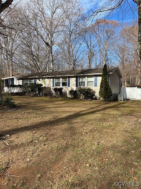 2nd image of 13104 Tower Rd