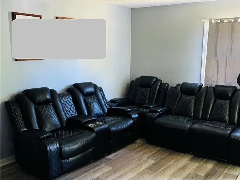 4215 Studley Rd — Photo 2