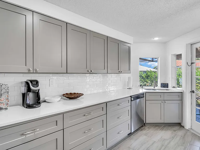 113 Corot Dr — Photo 6