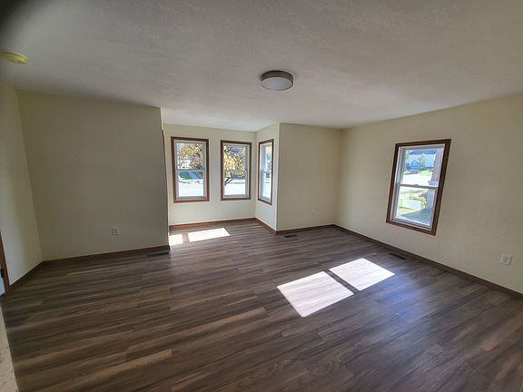 5th image of 216 N Main St #6666D1915