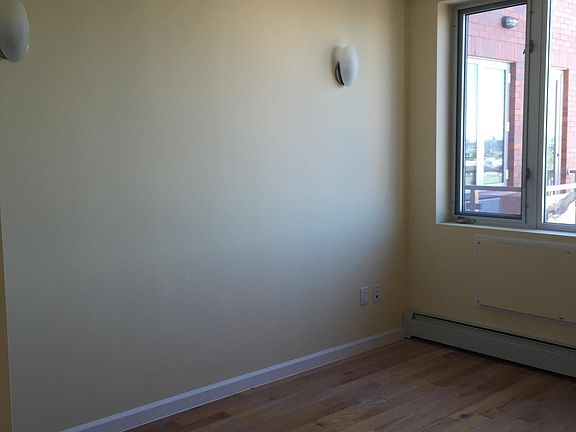 3rd image of 13621 Latimer Pl #3FL