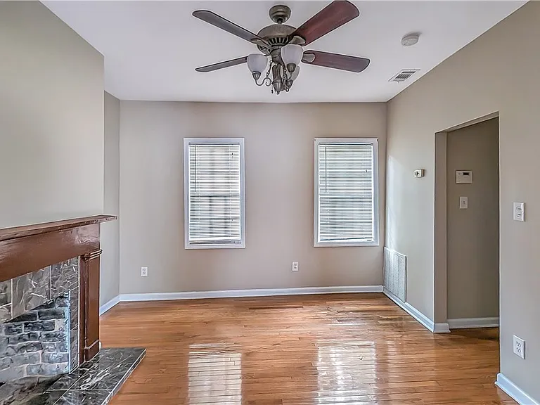 615 Price St — Photo 7