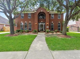 3110 W Oaks Blvd, Pearland, TX 77584