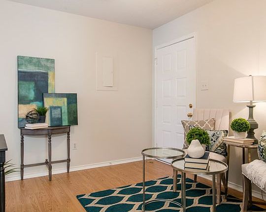 4th image of 1318 Lee Ave #B