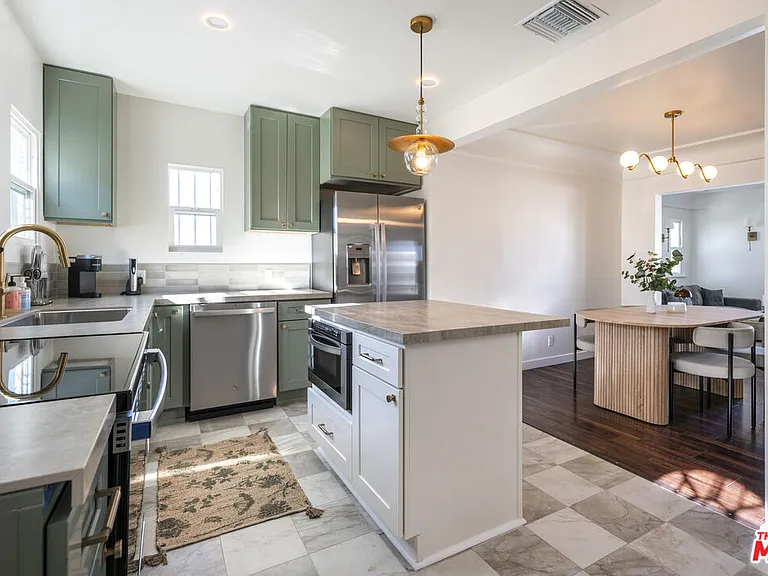 7853 Brighton Ave — Photo 27