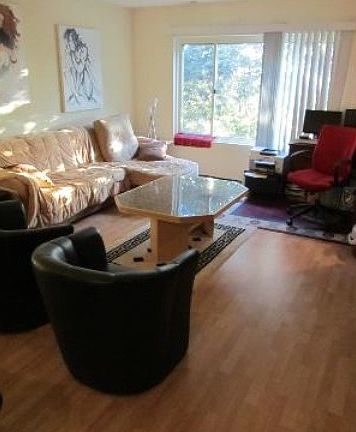 2nd image of 990 Perrie Dr APT 302