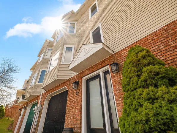 37 Royal Masts Way, Halifax, NS B4A 4B1