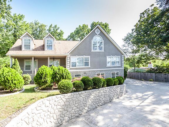 2nd image of 5620 S Briscoe Cir