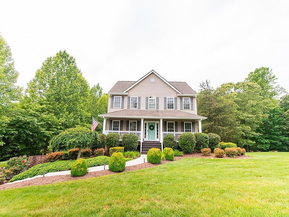 1st image of 1553 Silver Creek Dr