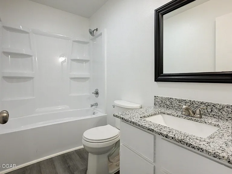1007 S Saint Louis Ave #7B — Photo 11